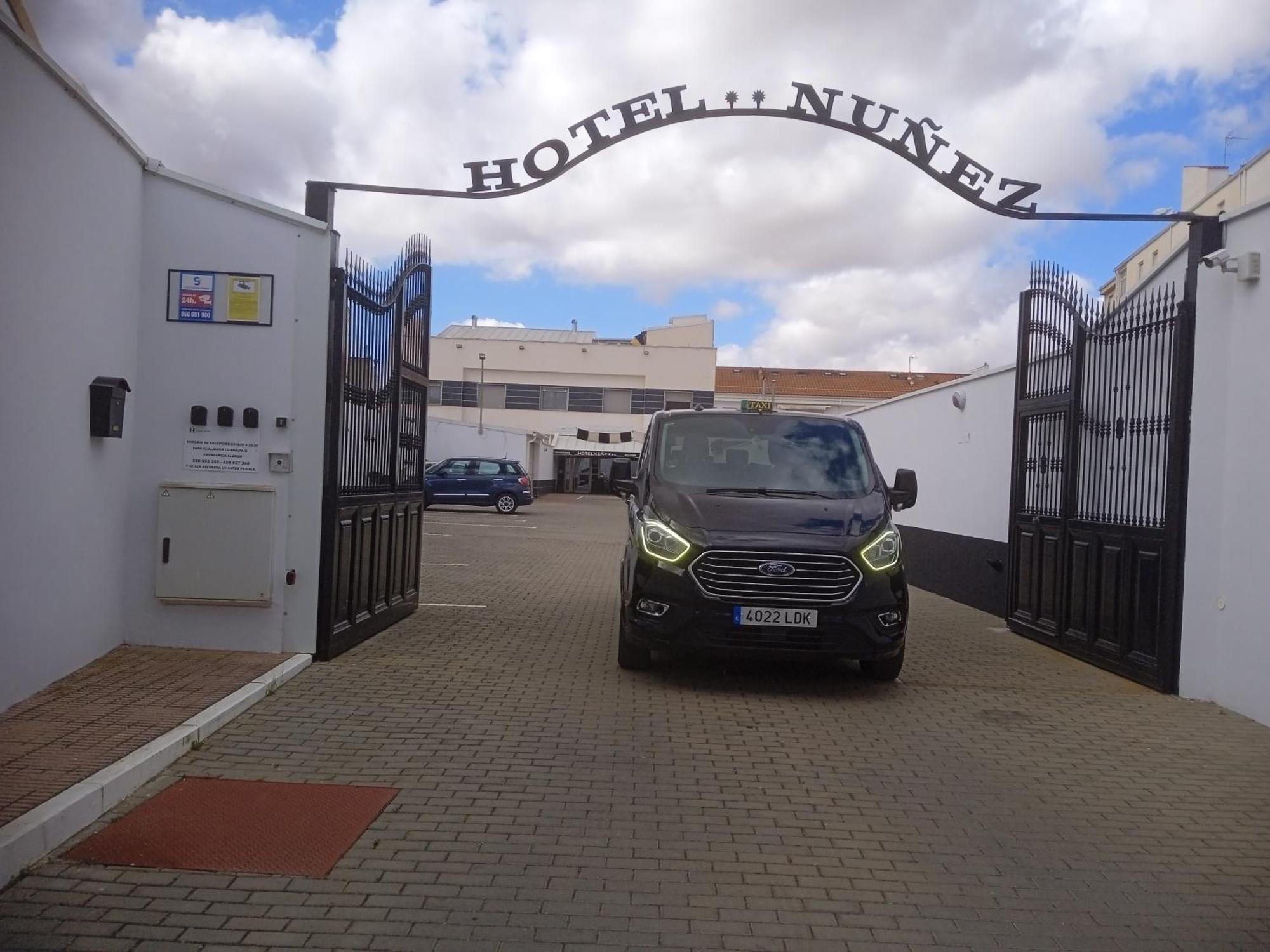 Nuñez Tomelloso Exterior foto